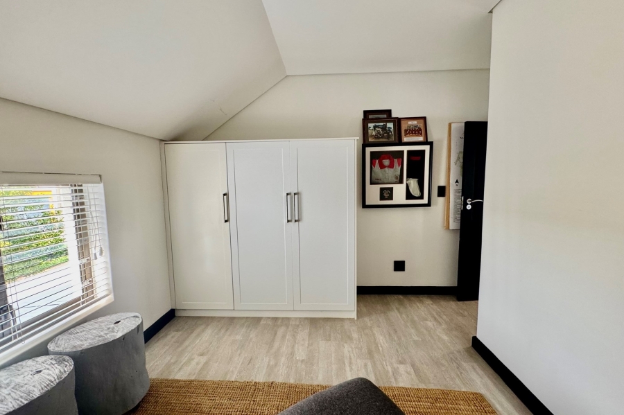 To Let 3 Bedroom Property for Rent in Graanendal Western Cape